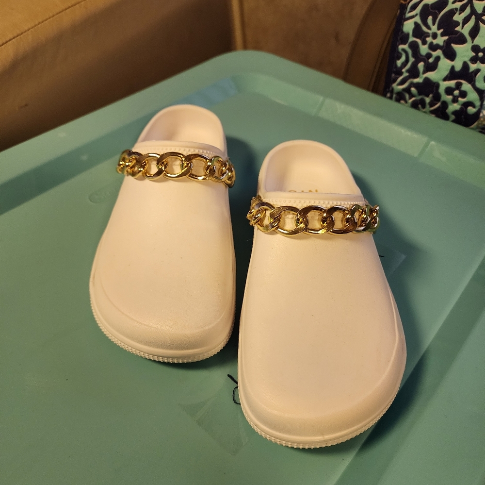 Ladies shoes